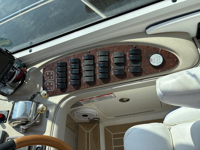 2005 Sea Ray Sundancer 50 Photo 13 of 29