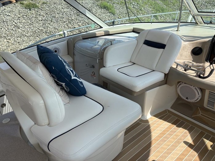 2005 Sea Ray Sundancer 50 Photo 14 of 29