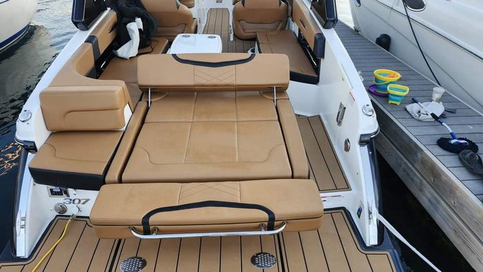 2022 Chaparral 307 SSX Photo 13 of 39