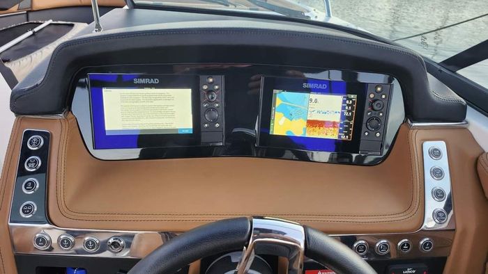 2022 Chaparral 307 SSX Photo 15 of 39