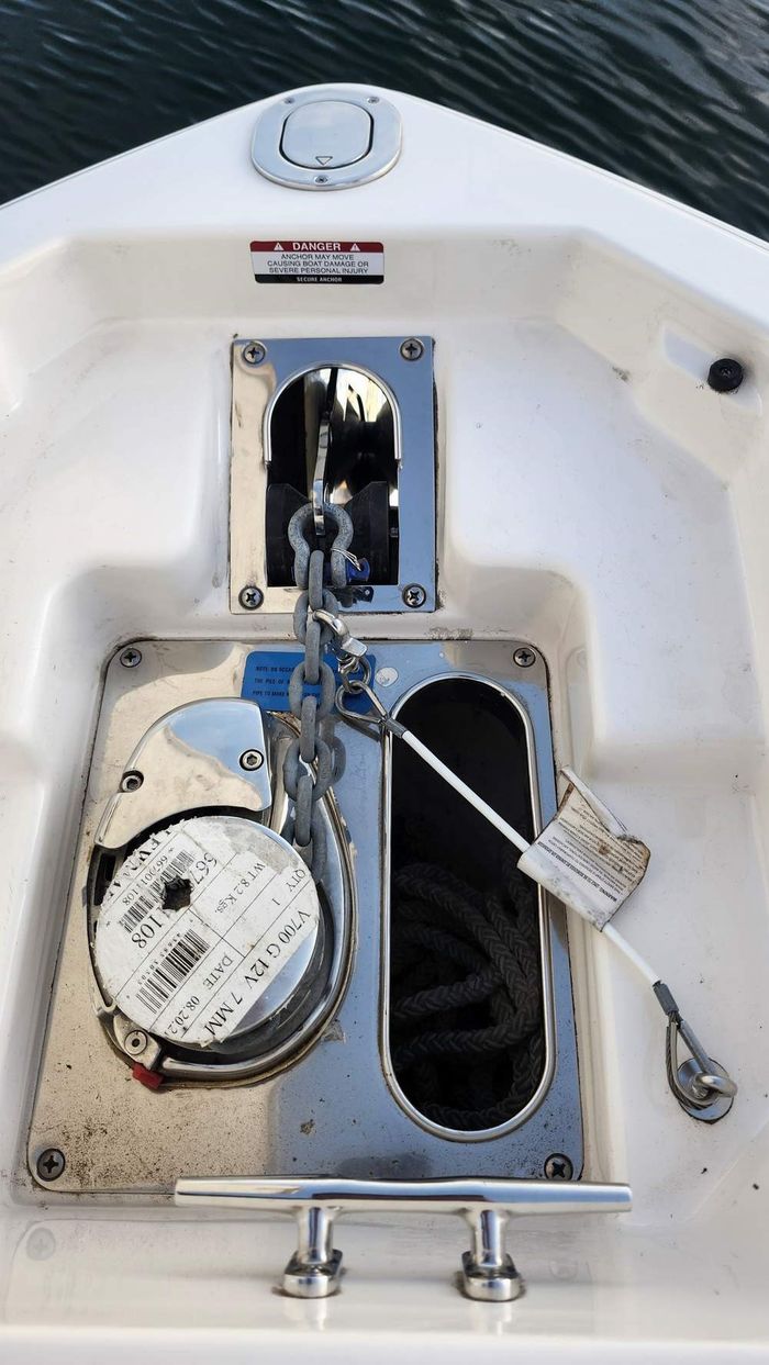 2022 Chaparral 307 SSX Photo 14 of 39