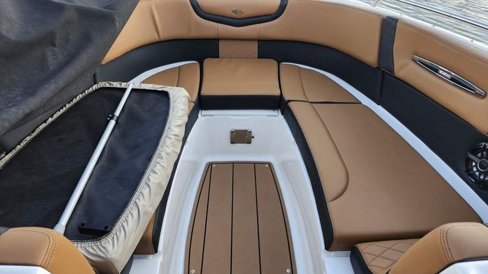 2022 Chaparral 307 SSX Photo 30 of 39