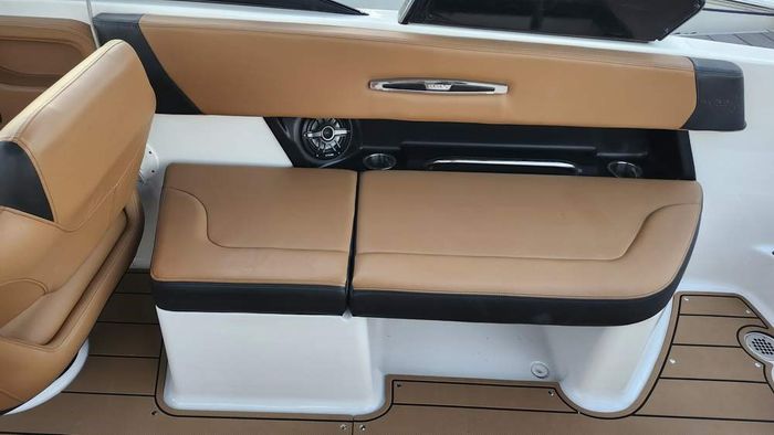 2022 Chaparral 307 SSX Photo 29 of 39