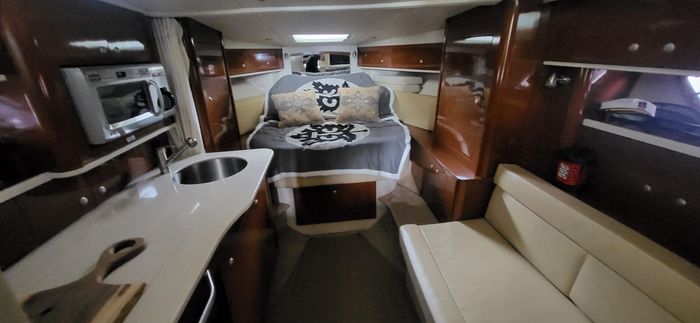 2008 Sea Ray 330 Sundancer MC Photo 21 of 23