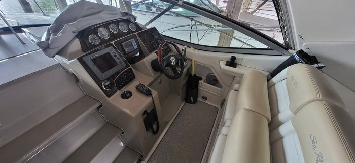 2008 Sea Ray 330 Sundancer MC Photo 10 of 23