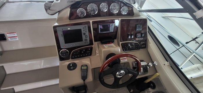 2008 Sea Ray 330 Sundancer MC Photo 11 of 23