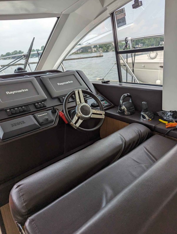 2012 Beneteau GT49 Photo 8 of 11