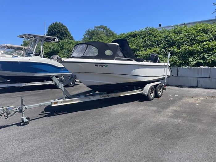 2006 Boston Whaler 210 OUTRAGE Photo 1 sur 11