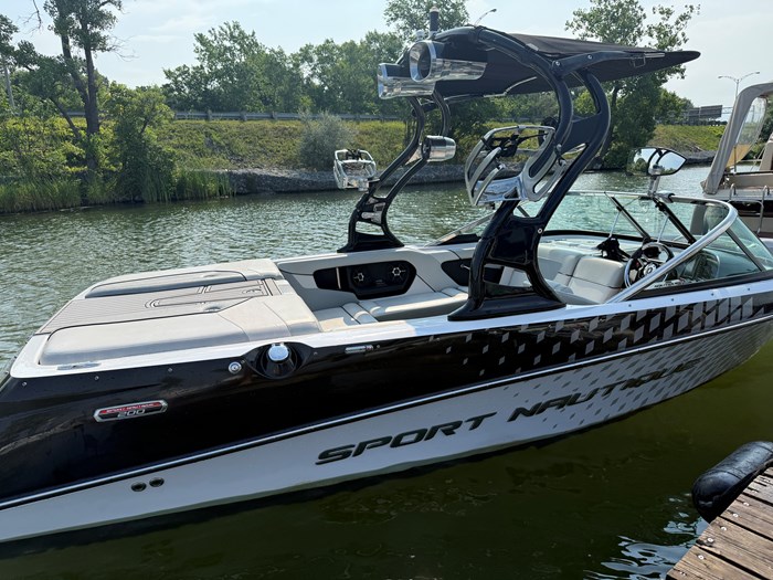 2012 Nautique Sport Nautique 200 Photo 3 of 6