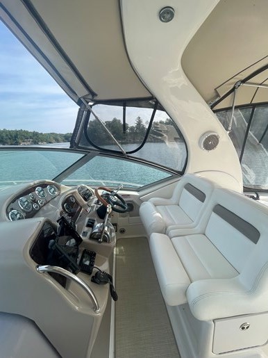 2003 Sea Ray Sundancer 320 Photo 3 of 26