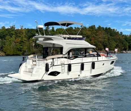 2017 Bavaria E40 Fly Photo 2 of 47