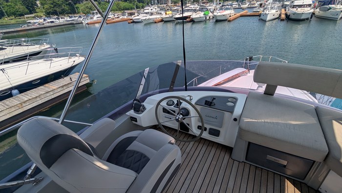 2017 Bavaria E40 Fly Photo 9 of 47