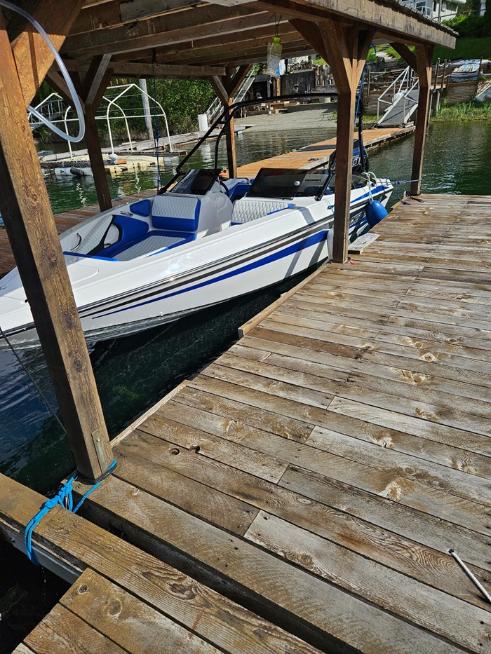 2025 Checkmate 2400 BRX Photo 5 of 10