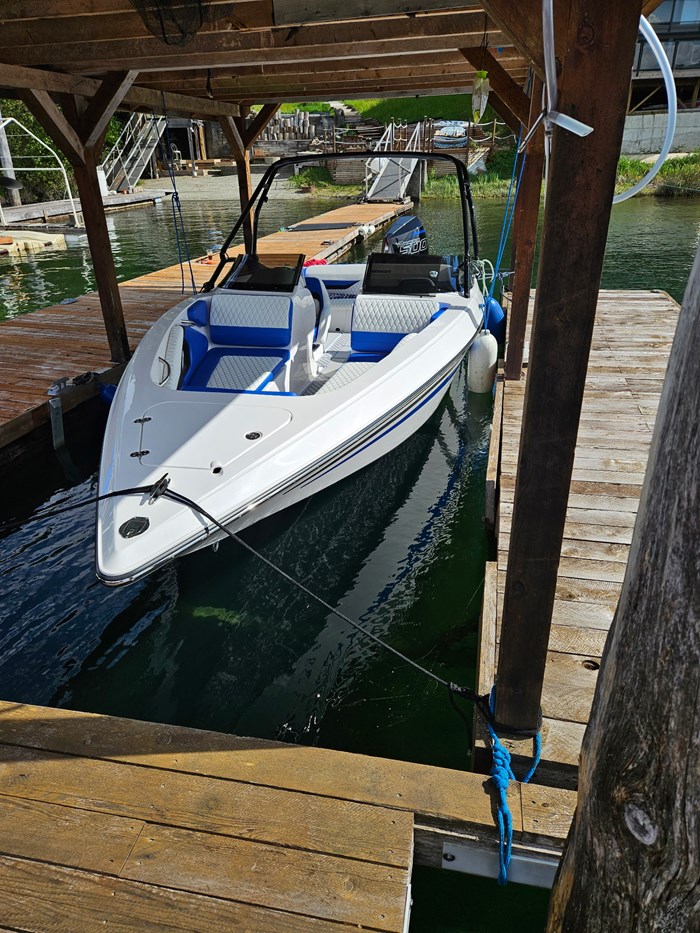 2025 Checkmate 2400 BRX Photo 7 of 10