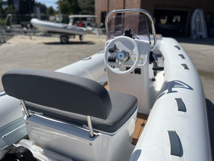 2021 Grand S420 NHL Photo 2 of 2