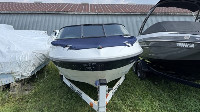 2004 Sea-Doo Utopia 185 Photo 2 of 11