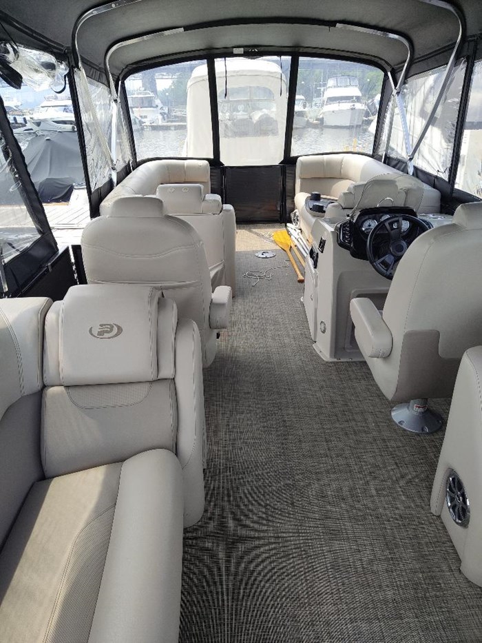 2018 Princecraft Quorum 25 XLT Photo 7 of 11