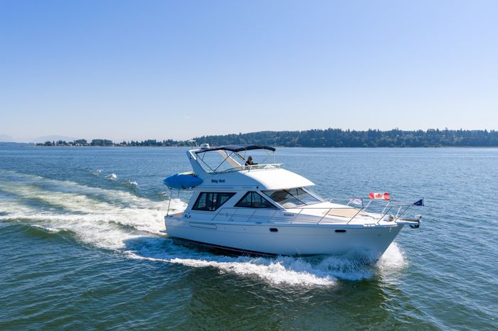 1997 Bayliner 3988 Photo 19 of 93