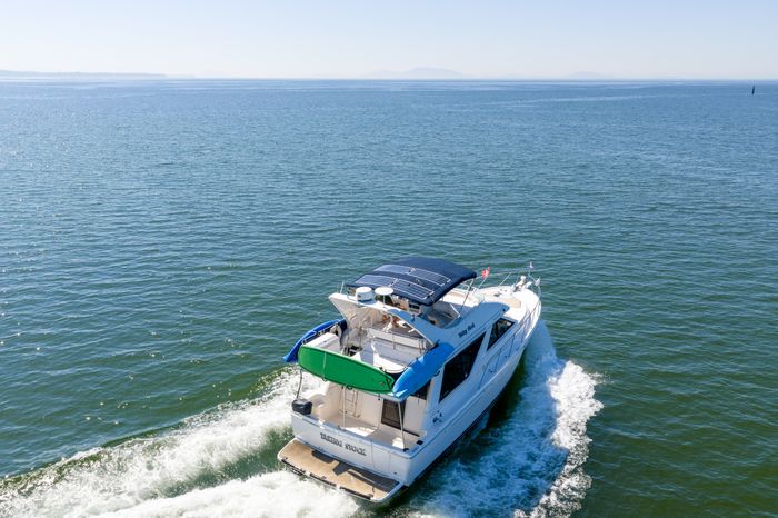 1997 Bayliner 3988 Photo 21 of 93