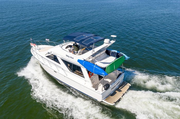 1997 Bayliner 3988 Photo 22 of 93