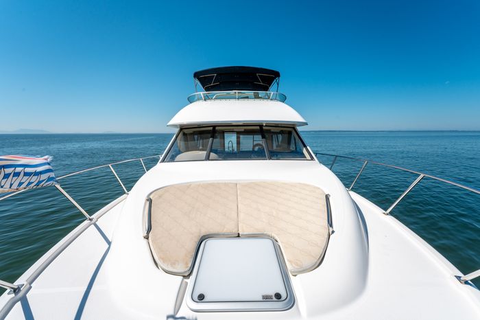 1997 Bayliner 3988 Photo 26 of 93