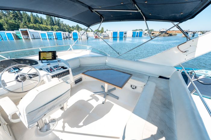 1997 Bayliner 3988 Photo 44 of 93