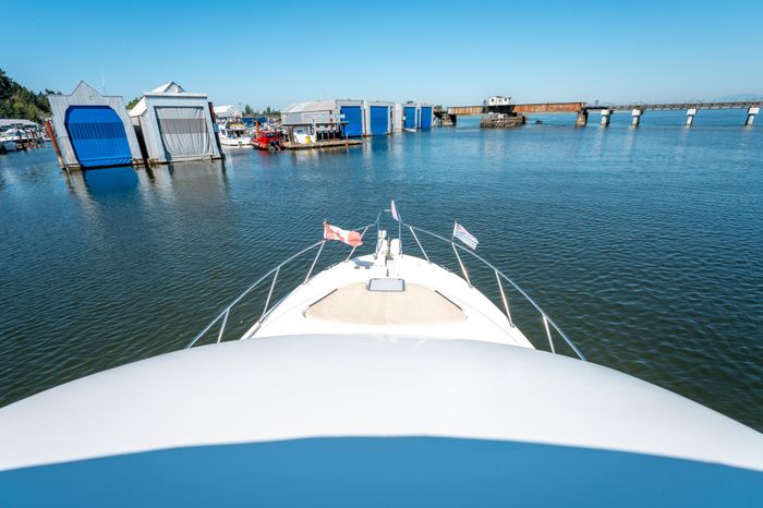 1997 Bayliner 3988 Photo 47 of 93