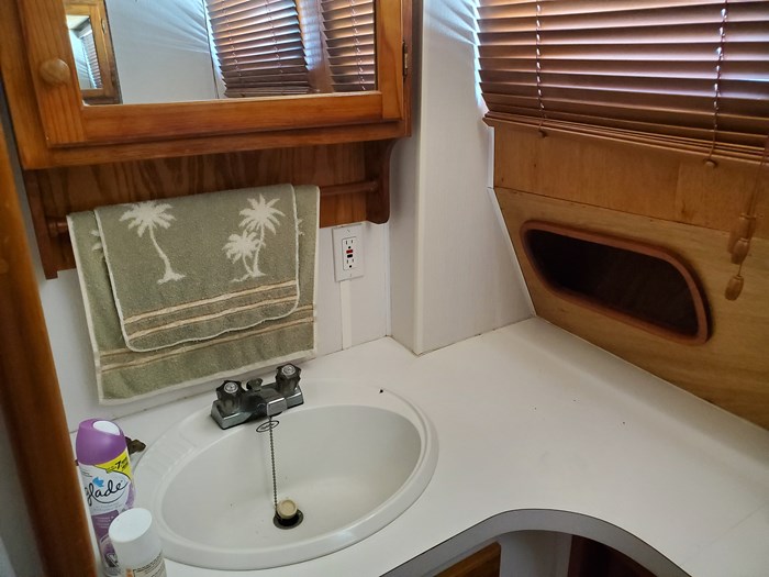 1978 DONELLE BOAT BUILDERS LTD. Trawler Photo 17 of 20