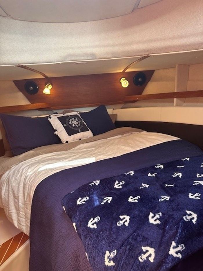 2016 Ranger Tugs 31RCB Photo 5 of 18