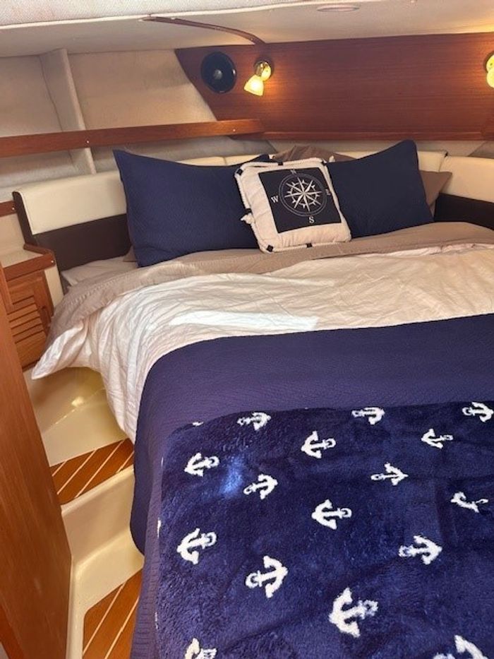 2016 Ranger Tugs 31RCB Photo 6 of 18