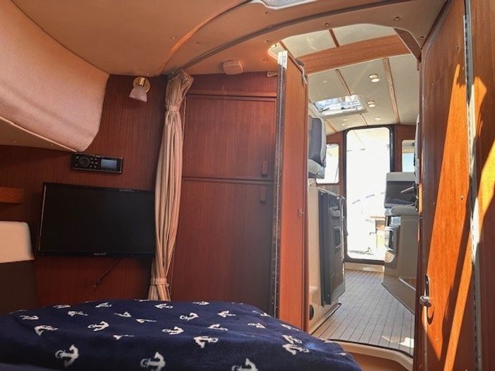 2016 Ranger Tugs 31RCB Photo 7 of 18