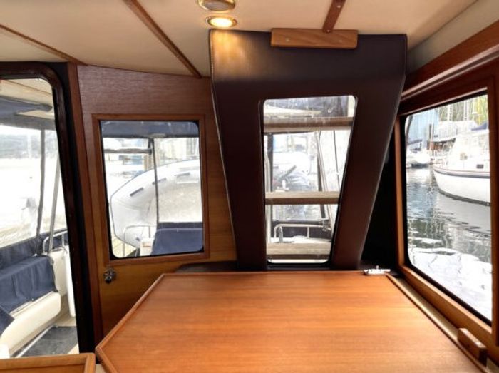 2016 Ranger Tugs 31RCB Photo 15 of 18