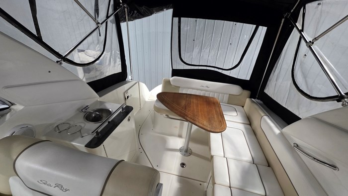 2012 Sea Ray Sundancer 260 Photo 9 of 12