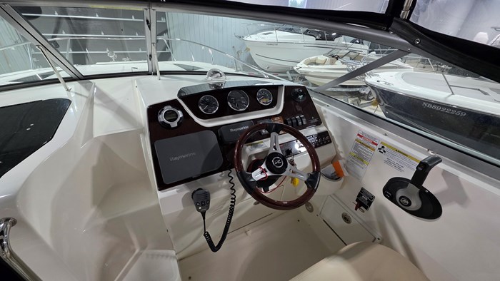 2012 Sea Ray Sundancer 260 Photo 11 of 12
