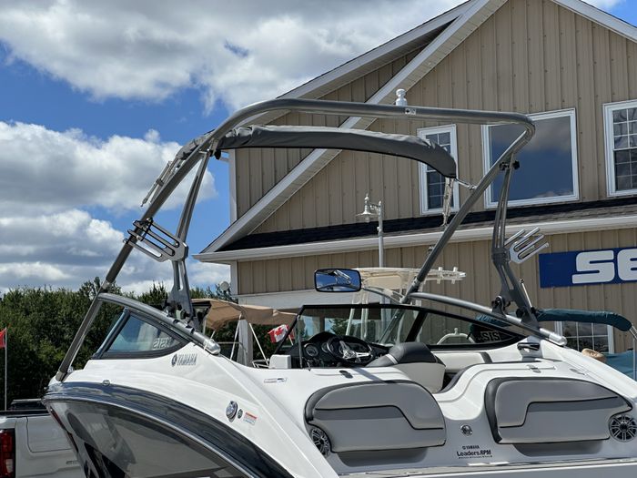 2016 Yamaha 212X Photo 6 of 28