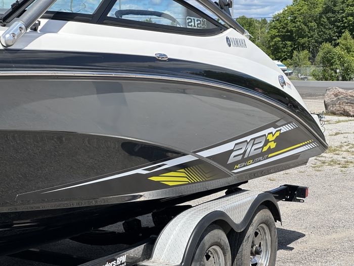 2016 Yamaha 212X Photo 4 of 28