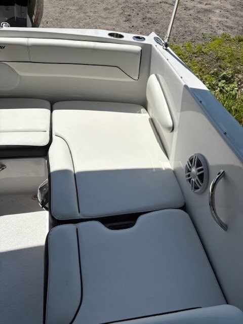 2025 Stingray 172SC Photo 7 of 17