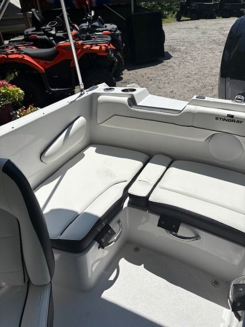 2025 Stingray 172SC Photo 5 of 17