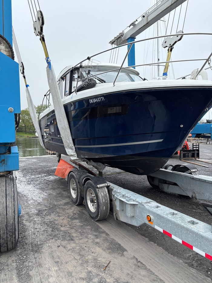 2017 Jeanneau Merry Fisher 855 Photo 5 of 11