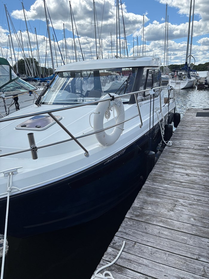 2017 Jeanneau Merry Fisher 855 Photo 1 of 11