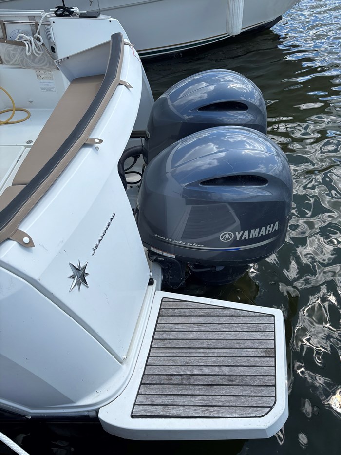 2017 Jeanneau Merry Fisher 855 Photo 7 of 11