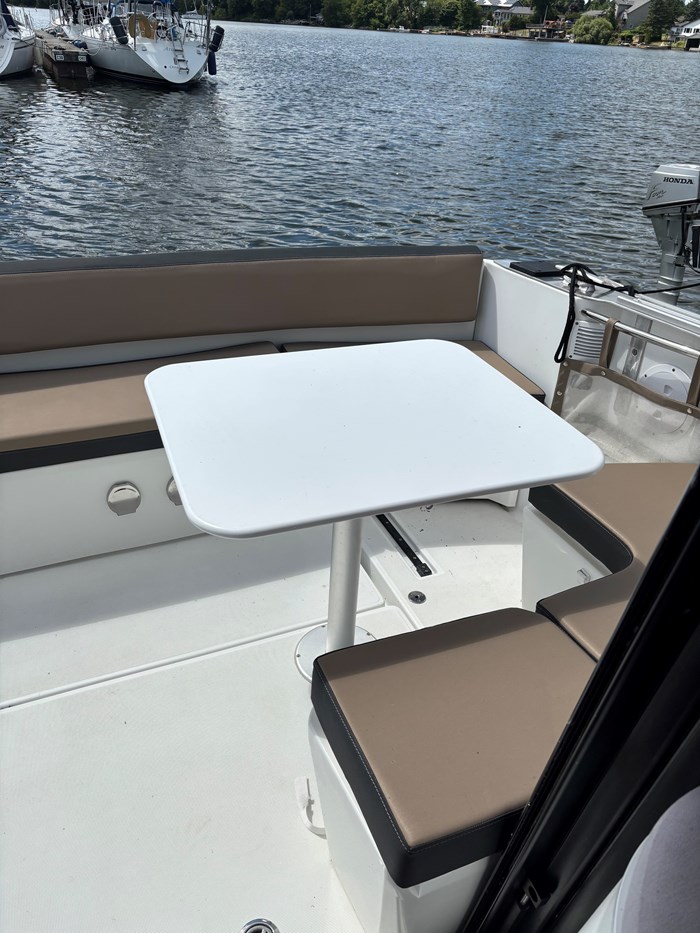 2017 Jeanneau Merry Fisher 855 Photo 8 of 11