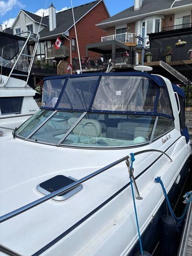 2004 Rinker 312 Photo 3 of 17
