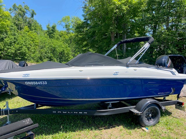 2023 Bayliner VR40B Photo 1 of 10