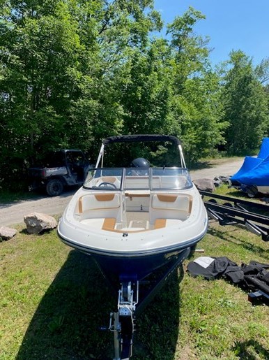 2023 Bayliner VR40B Photo 5 of 10