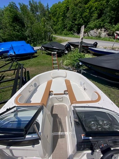 2023 Bayliner VR40B Photo 8 of 10