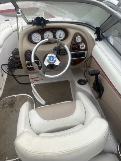 2006 Four Winns 220 Horizons Photo 1 of 11