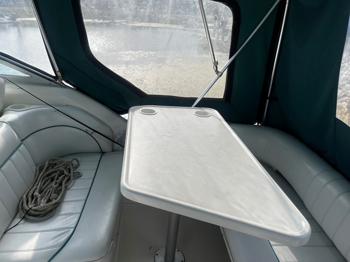 1996 Sea Ray SUNDANCER Photo 12 of 23