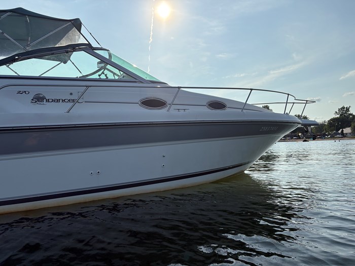 1996 Sea Ray SUNDANCER Photo 21 of 23