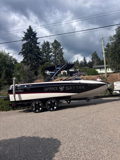 2012 Malibu Wakesetter LSV Photo 1 of 15